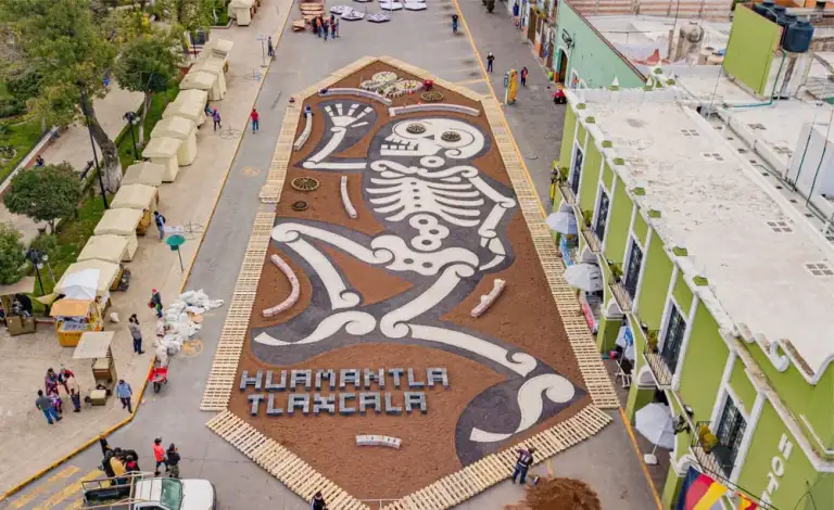 Iluminación nocturna del Festival Vida Huamantla