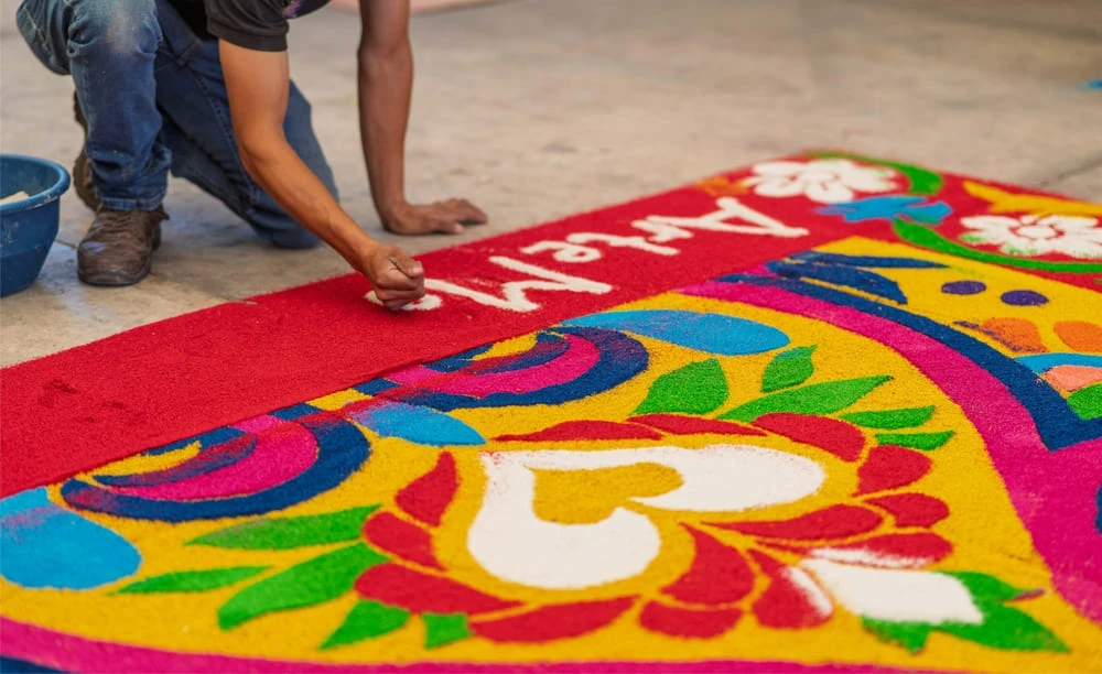 Materiales preparados para el taller de minialfombras