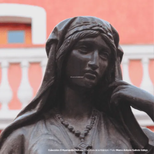 Escultura de la Malintzin en Huamantla