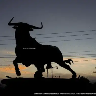Monumento al Toro Bravo en Huamantla