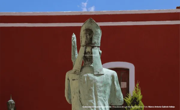 Escultura a Luis Munive y Escobar