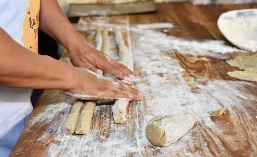 Proceso artesanal de elaboración de muéganos