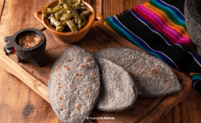 Los tlacoyos, un manjar de maíz de origen prehispánico
